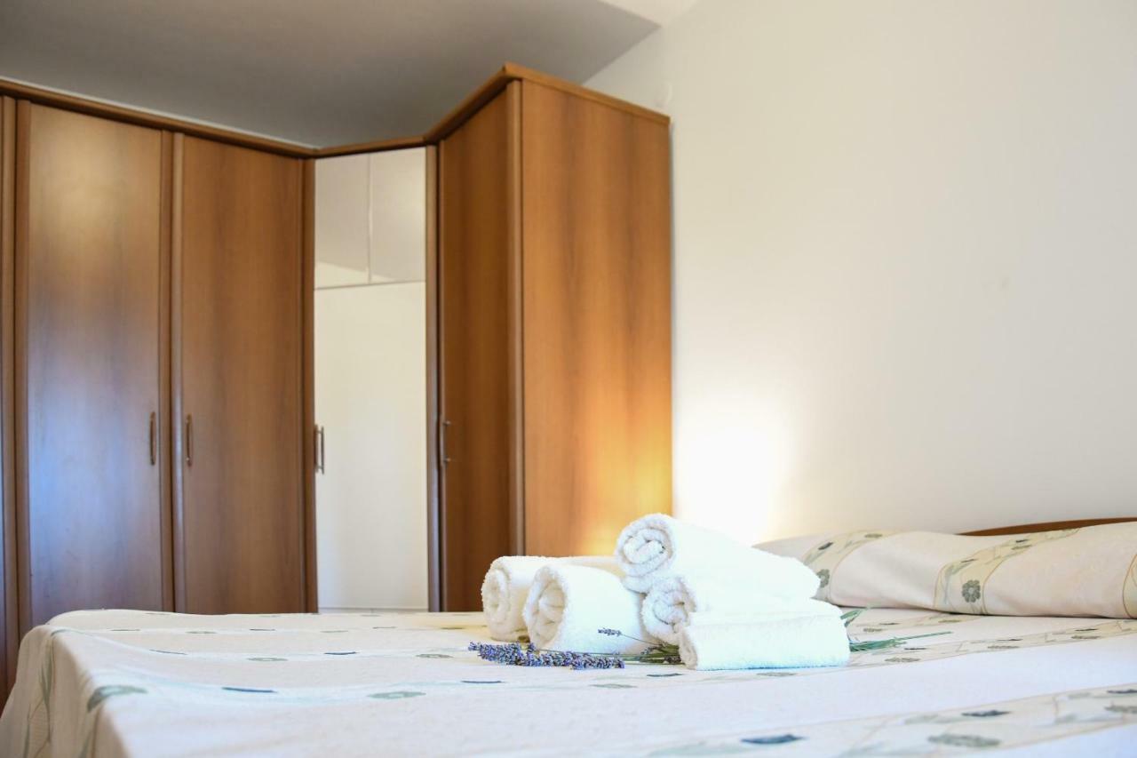 Appartement Duska à Umag Extérieur photo