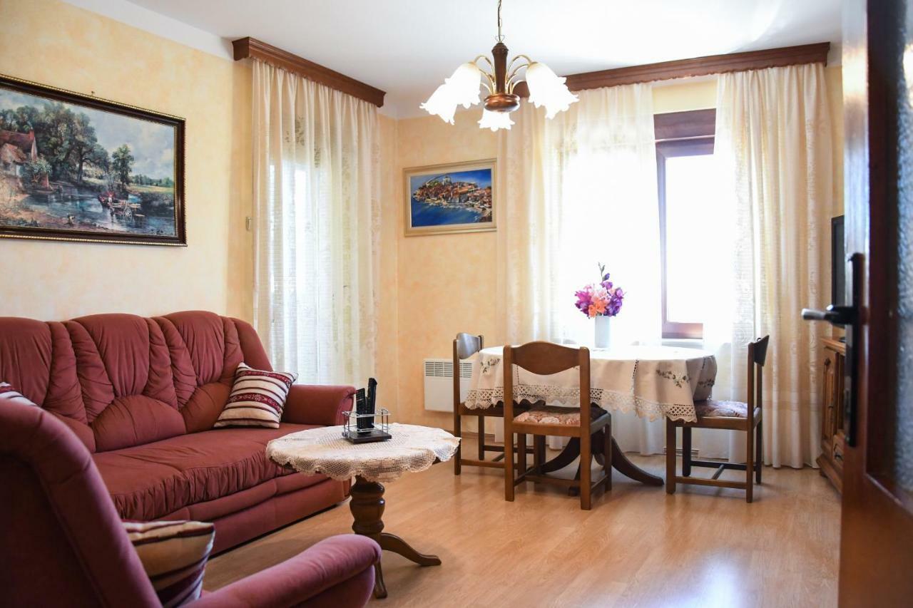 Appartement Duska à Umag Extérieur photo